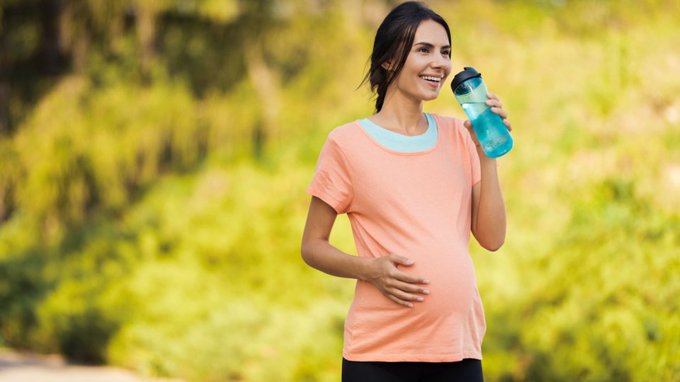 Hamilelikte Ne Kadar Su İçmelisiniz? - Büyük Anadolu Hastanesi
